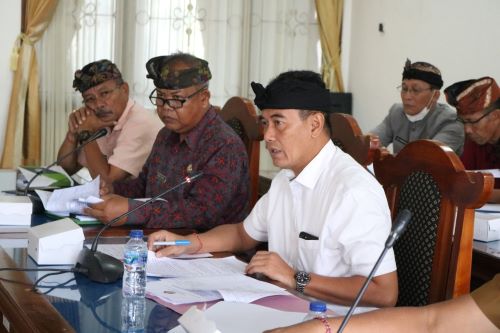 Dewan Gelar Rapat Kerja Bahas Evaluasi Gubernur Terhadap Perda Perubahan ABPD 2022
