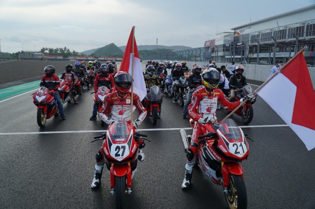 Sukseskan CBR Track Day di Mandalika, Komunitas Honda Bali Turut Melibas Aspal Sirkuit