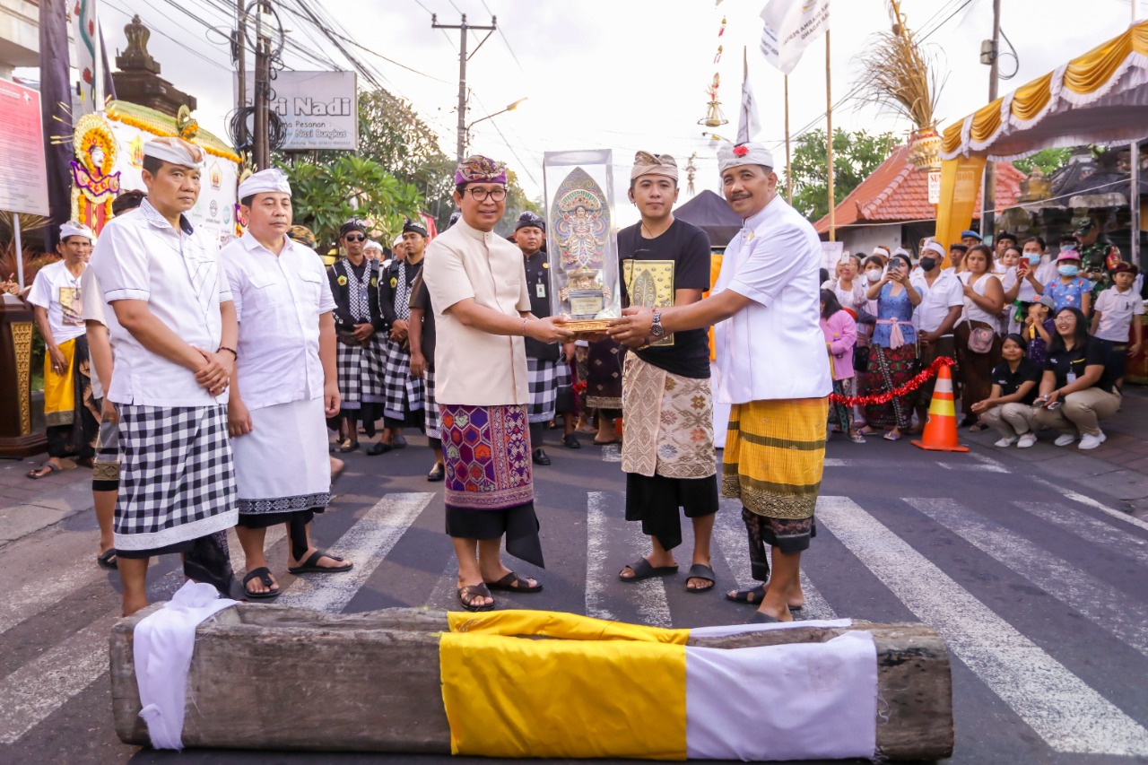 Sekda Hadiri Parade (10)-78d00cd6