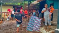 BULELENG, rumah warga yang terendam lumpur setelah diterjang banjir lumpur