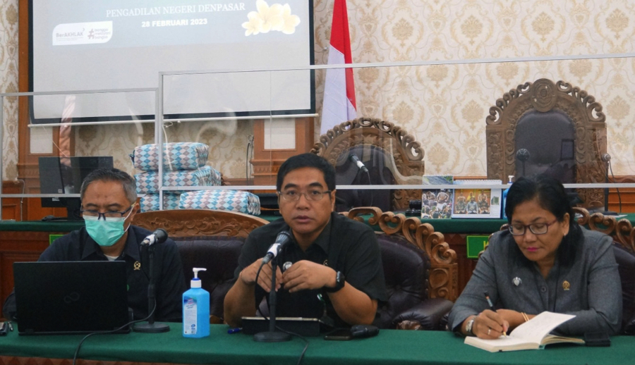 Pimpin Rapat Evaluasi, KPN Denpasar Ingatkan Tentang Pelayanan
