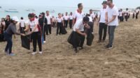 Kegiatan bersih pantai (5)