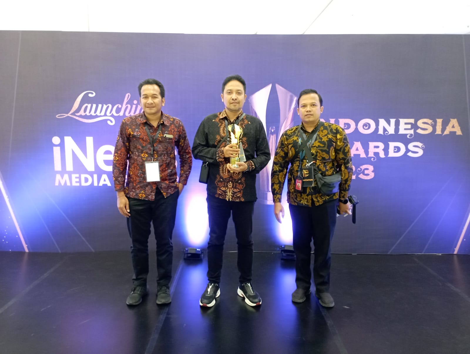 Bupati Giri Prasta Terima Penghargaan Indonesia Awards 2023
