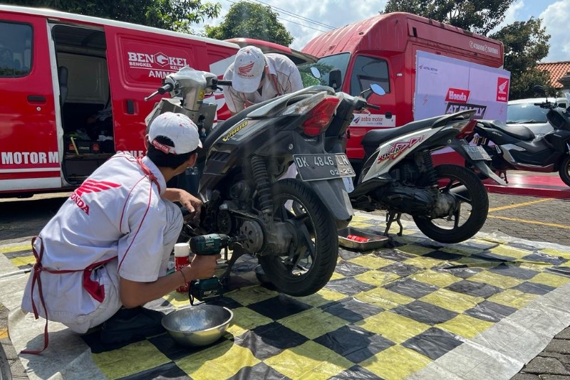 Layanan Service Gratis “Honda AT Family Day” Diserbu Konsumen Honda