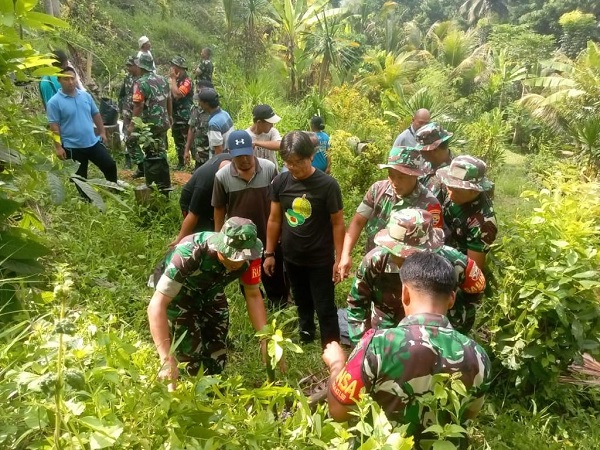 Kolaborasi My Bibit Indonesia dengan Komunitas Agro Bisnis Karangasem, Lakukan Penghijauan di Bukit Catu, Desa Selumbung