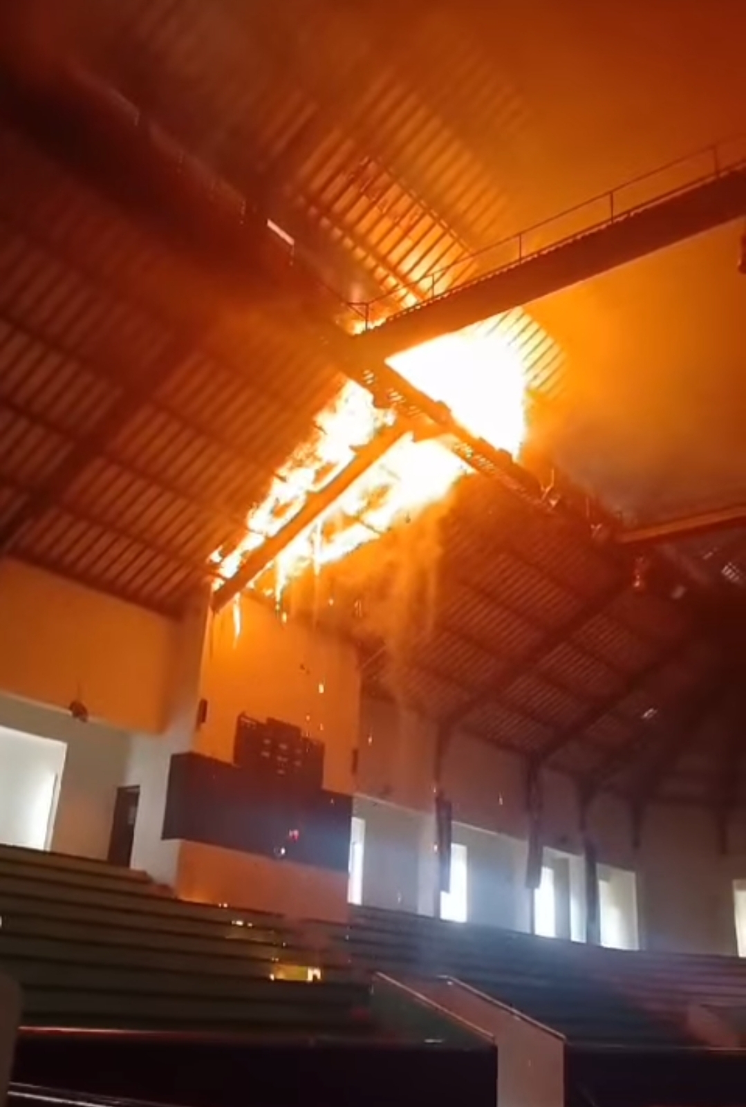 Kebakaran di Gor Purna Krida Diduga Akibat Konsleting Listrik