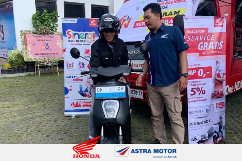 Gaungkan Penggunaan Motor Listrik, Astra Motor Bali Berikan Test Ride Honda EM1: e