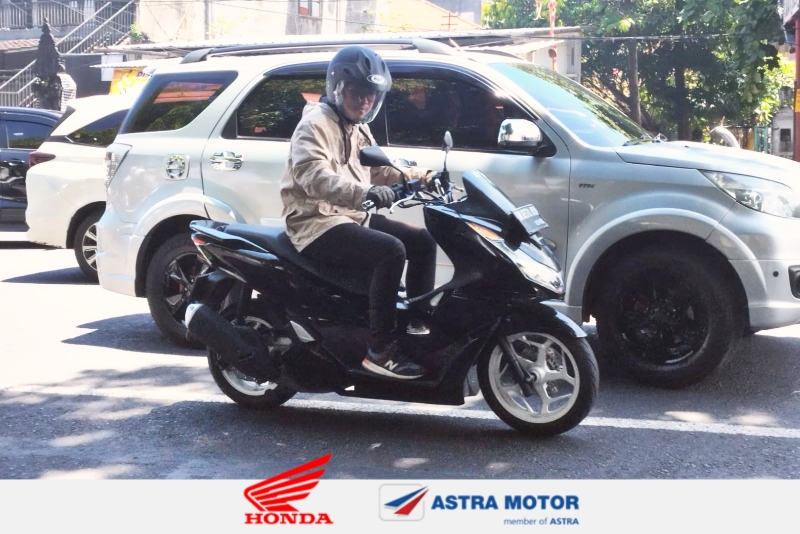 Astra Motor Bali Bagikan Tips #Cari_Aman Saat Menyalip Kendaraan Besar