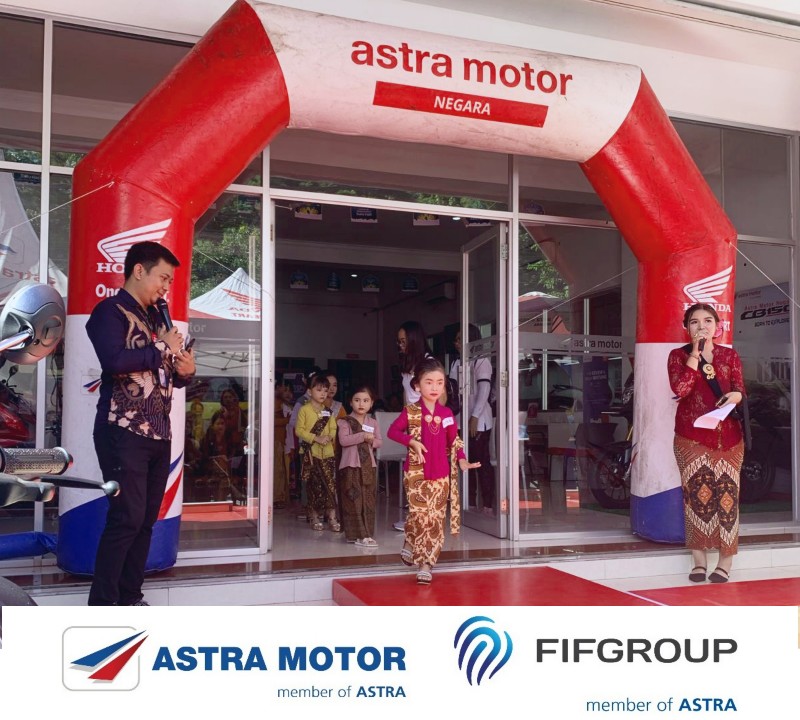 Semarakkan Hari Kartini, Astra Motor Negara Gelar Fashion Show 