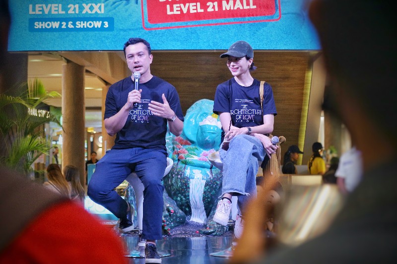 Masyarakat Bali Sambut Hangat Film “The Architecture of Love”, Nicholas Saputra dan Putri Marino Gelar Meet And Greet di Level 21 Mall