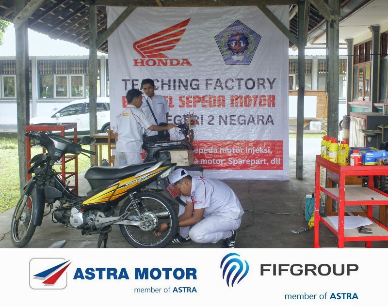 Menjadi Penguji Eksternal UKK di SMK Negeri 2 Negara, Astra Motor Bali Dorong Lulusan Berkualitas