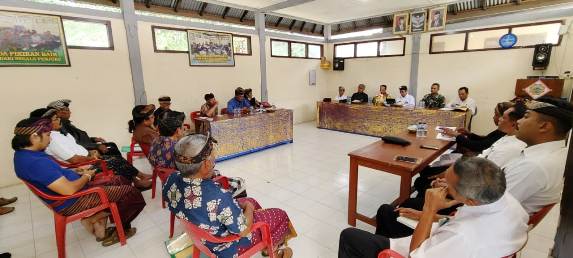 BULELENG, pelaksanaan rapat di Desa Munduk, Kecamatan Banjar