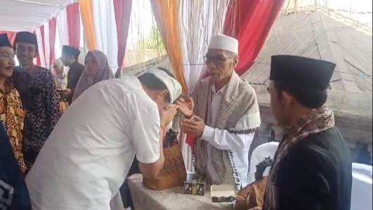 Hadiri Maulid Nabi di Desa Pegayaman