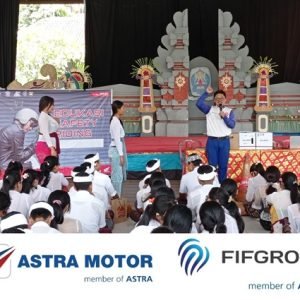 Ratusan siswa SMAN 1 Gianyar dibekali ilmu safety riding oleh Astra Motor Bali. (ist)