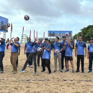 Turnamen Voli Pantai di Pantai Sanur