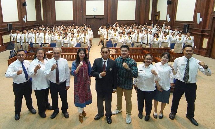 TikTok Shop by Tokopedia melalui Creators Lab, berkolaborasi dengan Kemenpar RI, memberikan pelatihan komprehensif