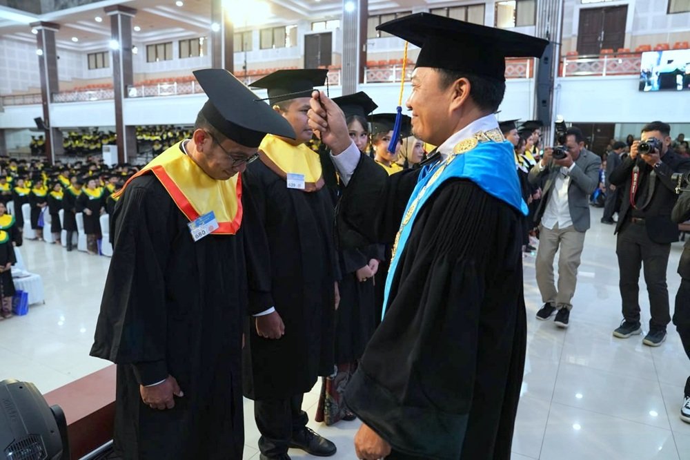 Unud melepas 1081 wisudawan pada Wisuda ke-168