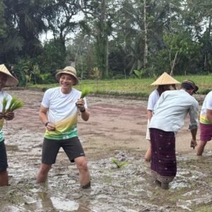Green Journey The Nusa Dua jalin harmoni dengan komunitas petani organik.