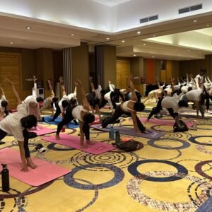 Peserta antusias mengikuti Yoga bersama Madhu Yogasan