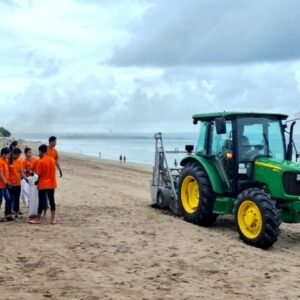Ascott Regional Bali gelar aksi bersih-bersih di Pantai Legian