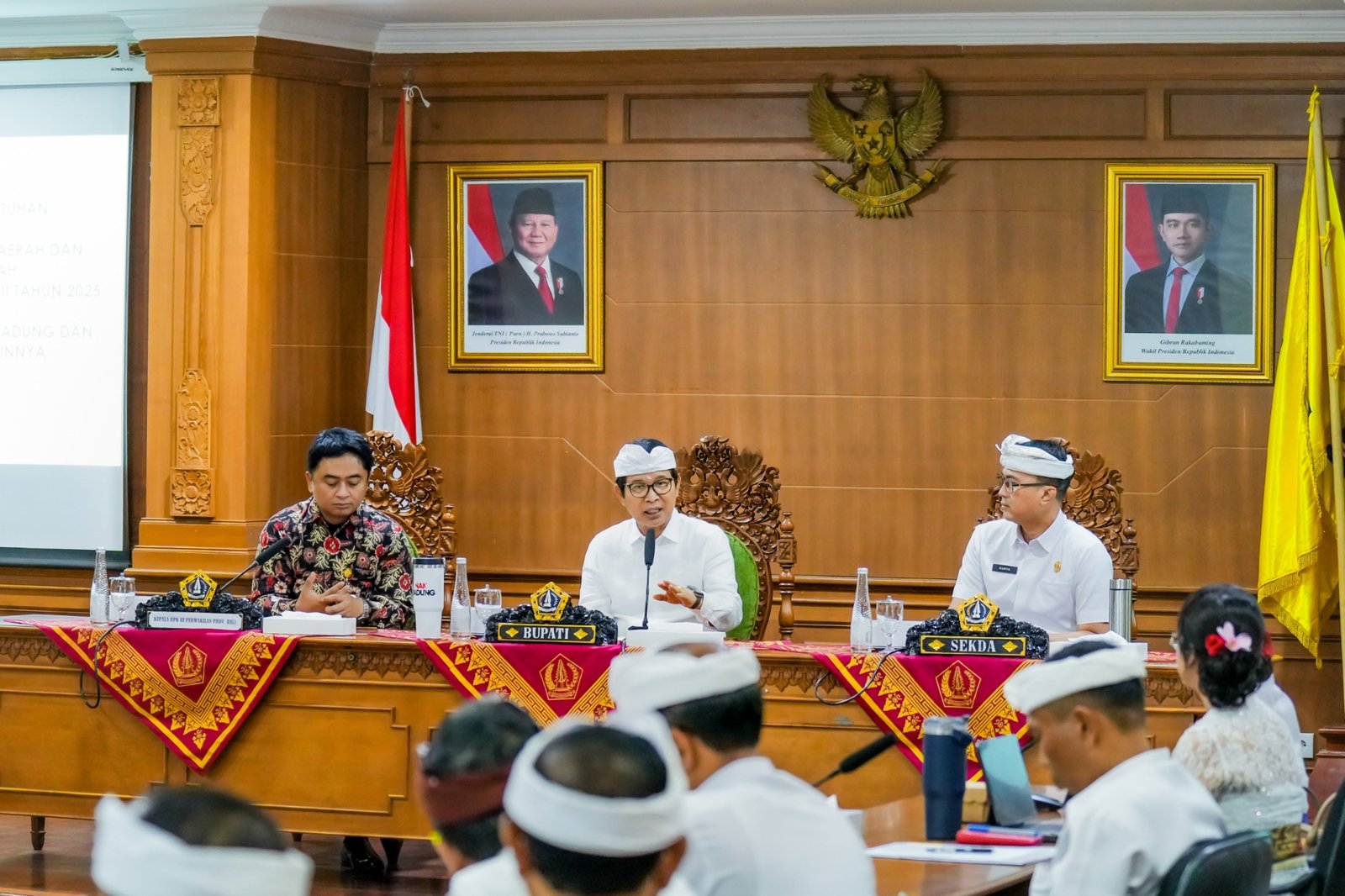 u12-1000431189