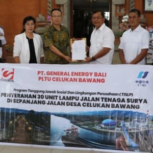 u22-geb-penyerahan-lampu