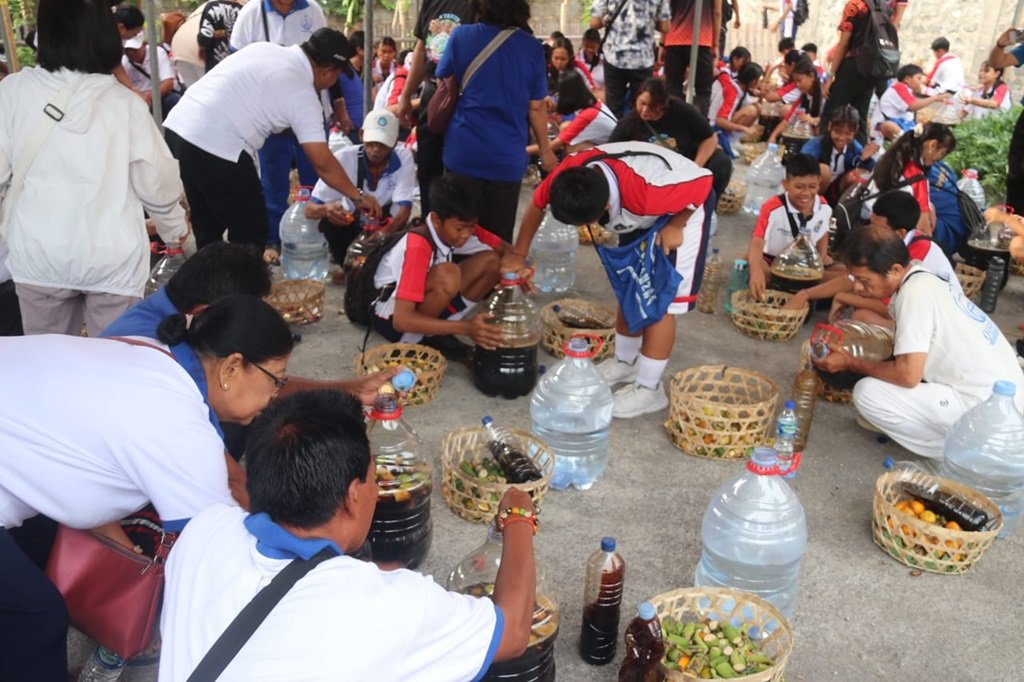 u22-memberikan-pelatihan-pembuatan-eco-enzyme