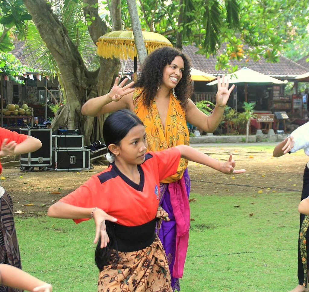 u7-tari-pendet-massal-di-The-Nusa-Dua-Festival