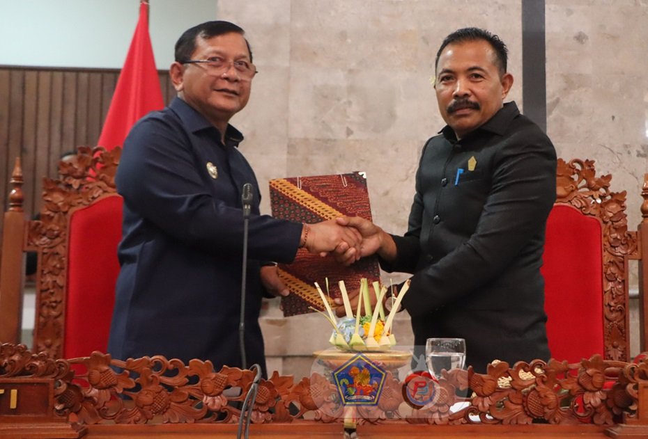 u22-pengesahan-dua-Ranperda-dalam-sidang-Paripurna