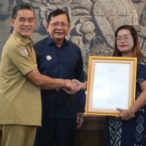 u22-penyerahan-seritifikat-HAKI