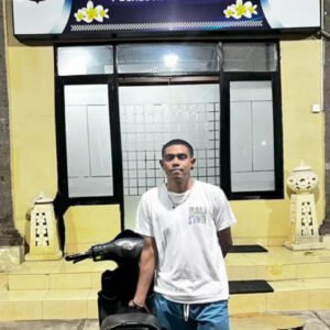 Pria Naik Motor Ugal-ugalan Nyaris Nabrak Anggota Polantas, Ternyata Mabuk