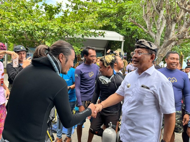 u22-WhatsApp-Image-2025-12-04-at-14.02.02-11