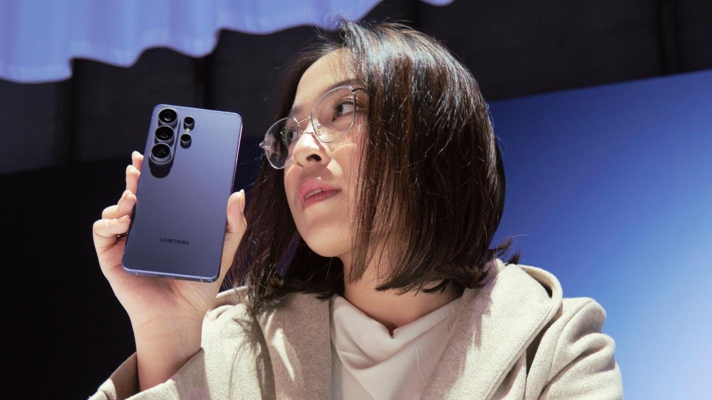 Galaxy S26 Ultra jadi pilihan Bernadya sebagai HP andalan sehari-hari