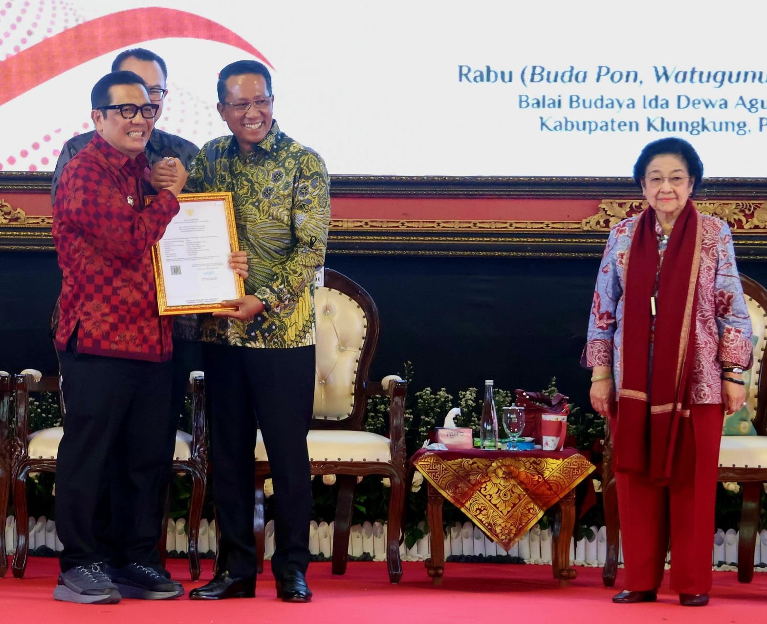 Temu-Wicara-HAKI-di-Bali-Sanjaya-Terima-Sertifikat-HAKI-Pengakuan-Jineng-dan-Entil-sebagai-HAKI-KOMUNAL-Ekspresi-Budaya-Tradisional-dan-Pengetahuan-Tradisional-2