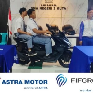 Astra Motor Bali ajak pelajar Smanduta mahir prediksi bahaya di jalan raya.