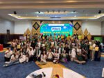 Para perempuan Mitra GrabMerchant yang tergabung dalam komunitas SERABi (Sekumpulan Perempuan Bisa) berfoto bersama, setelah mengikuti Arisan SERABI dengan tema “TEMAN PEREMPUAN BISA: Makin Ngerti Bisnis, Cuan Makin Manis” di Bali. Arisan SERABi ini berlangsung di 13 kota di Indonesia.