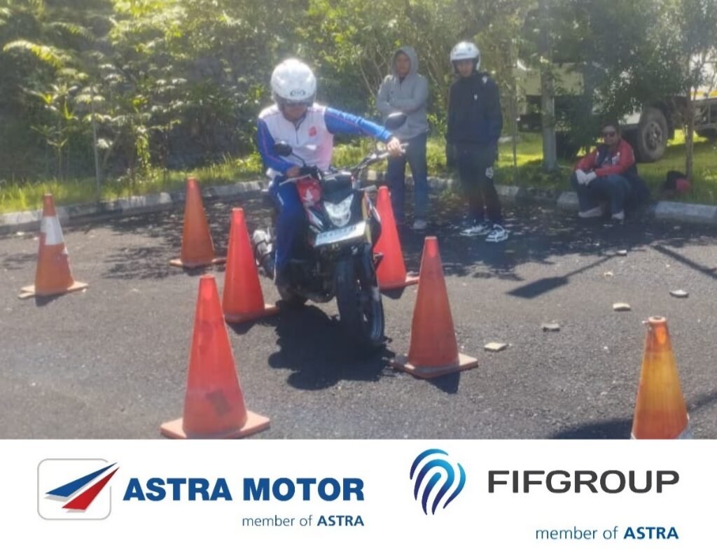 Astra-Motor-Bali-bekali-komunitas-keterampilan-berkendara-hingga-safety-riding-1