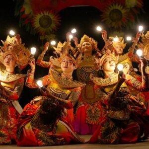 A-night-where-culture-met-creativity.-On-24-July-Cipta-Rwa-Loka-Glow-in-the-Dark-brought-Balin