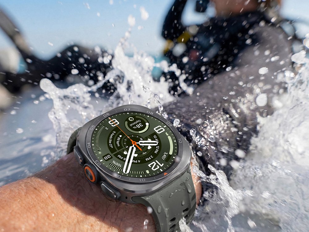 Galaxy-Watch-Ultra2-dirancang-untuk-aktivitas-bawah-air-dengan-pemantauan-data-penyelaman-secara-real-time-serta-ketahanan-yang-mendukung-eksplorasi-di-lingkungan-ekstrem.1000