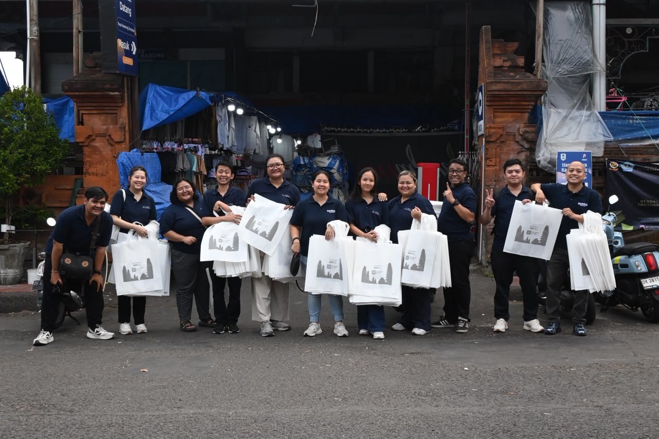 Jaringan-Hotel-Ascott-Bali-bagikan-ratusan-tote-bag-ramah-lingkungan