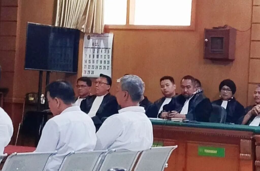 Sidang perdana Mantan Hakim Pengadilan Negeri (PN) Denpasar yang kemudian menjabat Ketua PN Depok, I Wayan EM menjalani sidang perdana perkara dugaan tindak pidana korupsi di PN Bandung, Rabu (1/7/2026).