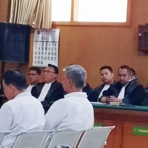 Sidang perdana Mantan Hakim Pengadilan Negeri (PN) Denpasar yang kemudian menjabat Ketua PN Depok, I Wayan EM menjalani sidang perdana perkara dugaan tindak pidana korupsi di PN Bandung, Rabu (1/7/2026).