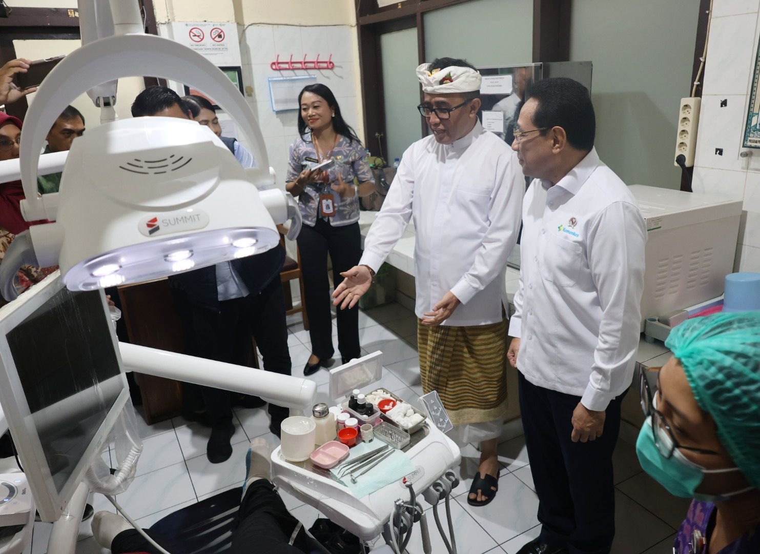 1000505565
