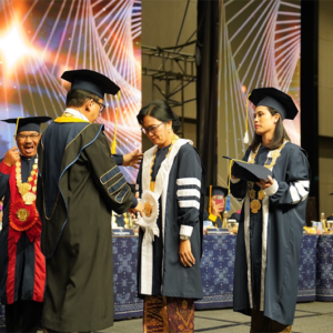Prof.-widhiasthini-